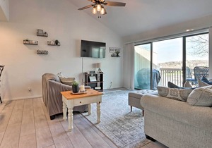 NEW! Osage Beach Condo w / pools and boat dock access