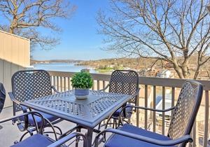 NEW! Osage Beach Condo w / pools and boat dock access