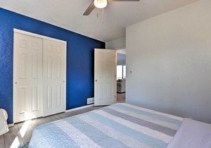 NEW! Osage Beach Condo w / pools and boat dock access