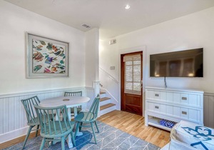NEW! Pet Friendly, Across from Pool, 3 Min to Beach, FULL Carriage House