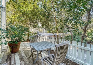 NEW! Pet Friendly, Across from Pool, 3 Min to Beach, FULL Carriage House