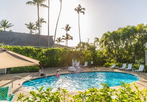 NEW! Plantation Hale Suites J8, Garden View, Ground Floor, AC, Walk to Beach
