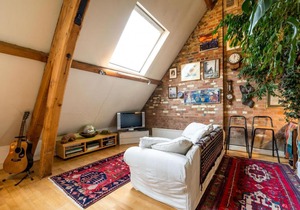 NEW Superb 3 Bedroom Flat Close to City of London!