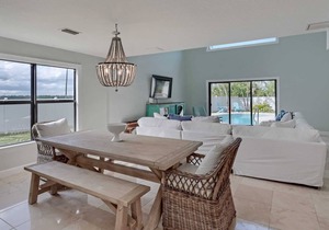 NEW! Walk to the Beach Juno Beauty w/ Pool & Bikes