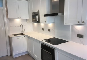 Newly refurbished, modern apartment in Hathersage, with parking
