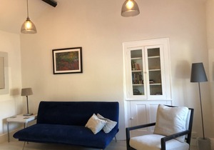 Newly refurbished, modern apartment in Hathersage, with parking