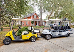 Newly Remodeled Cottage! 2 Golf Carts, Easy Access to the Pool & Beach, Tram!