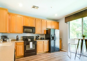 Newly Updated Condo, Minutes to Disney/Universal!