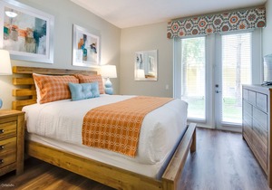 Newly Updated Condo, Minutes to Disney/Universal!
