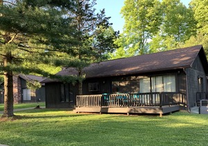 Next to Apple Valley Golf Course! Clean, Comfortable, Peaceful!