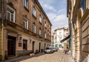 Next to Opera Apartment