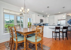 Nexta-C: Beautifully Decorated 3 Bed/3 Bath Ocean View Rental with Elevator