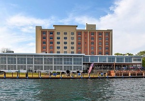 Niagara Riverside Resort, BW Premier Collection