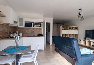 Nice amenities, close to beaches, swimming pool 232L/PY