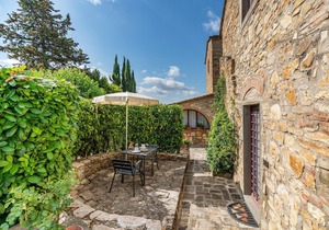 Nice apartment in San Donato in P. FI