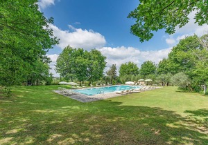 Nice apartment in San Donato in P. FI