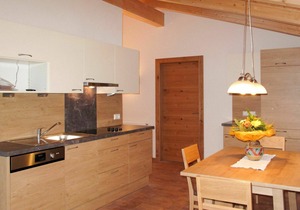 Nice apartment for 4 guests with WIFI, TV, balcony and parking