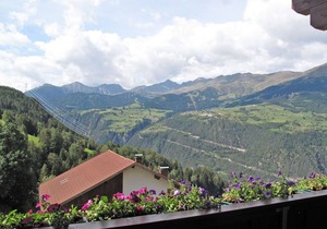 Nice apartment for 4 guests with WIFI, TV, balcony and parking