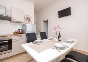 Nice apartment in Biograd with WiFi