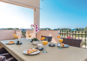 Nice apartment in Biograd with WiFi