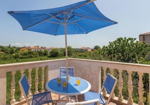 Nice Apartment In Kastel With Kitchen