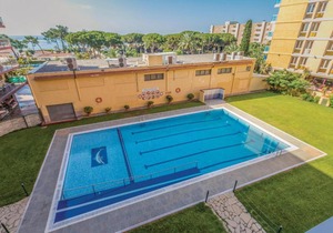 Nice Apartment In Malgrat De Mar With 2 Bedrooms, Wifi And Outdoor Swimming Pool