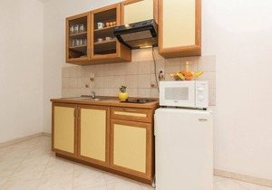 Nice apartment in Podgradina with WiFi