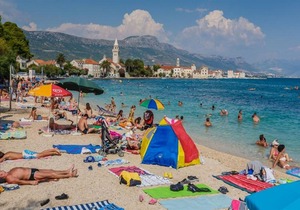 Nice apartment with a large garden and BBQ between Split and Trogir