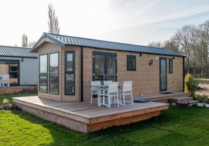 Nice chalet with dishwasher, near the river Maas