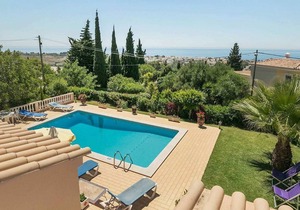 Nice holiday in the Algarve with private pool and sea view in Albufeira