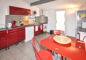 Nice home in Aubignan