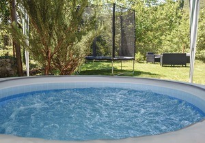 Nice home in Blato na Cetini