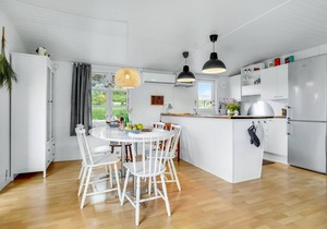 Nice home in Bogense with WiFi