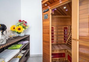 Nice Home In Bratulici With 3 Bedrooms, Sauna And Outdoor Swimming Pool