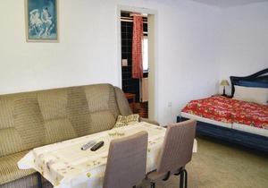 Nice home in Bresewitz with