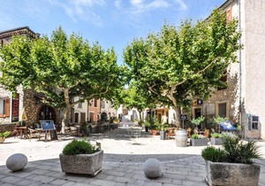 Nice home in Claviers with 2 Bedrooms and WiFi