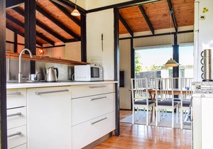 Nice home in Dronningmølle with WiFi