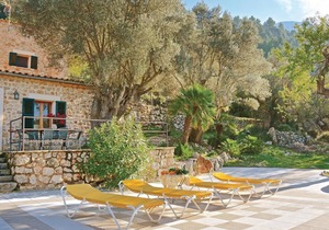 Nice home in Estellencs with kitchen