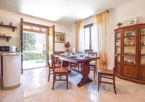 Nice home in Cisano sul Neva (SV)