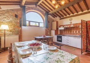 Nice home in S.Vito In Monte TR