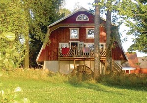 Nice home in Ljungby with 5 Bedrooms and WiFi
