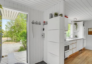 Nice home in Roslev with kitchen
