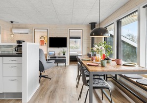 Nice home in Vestervig with WiFi