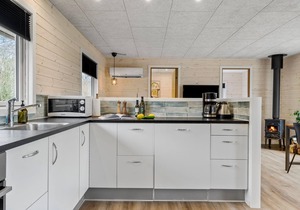 Nice home in Vestervig with WiFi