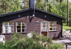 Nice home in Ystad with WiFi