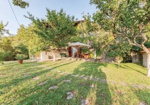 Nice home in Borgo Val di Taro PR
