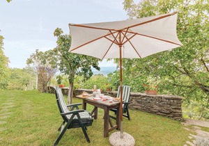 Nice home in Borgo Val di Taro PR