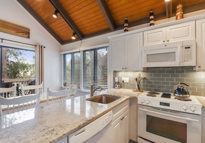 Night Heron 62- 3 bedroom 2 bath Cottage with Lagoon views