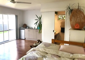 Niiiice room for short or long term stay :)