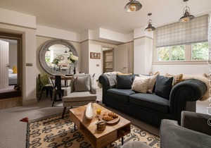 No.3 The Old Coach House is a stylish apartment in Blockley